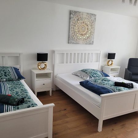 Ferienwohnung Anna Oftersheim Schwetzingen Hockenheim 3 Zimmer Mit Balkon Exteriör bild